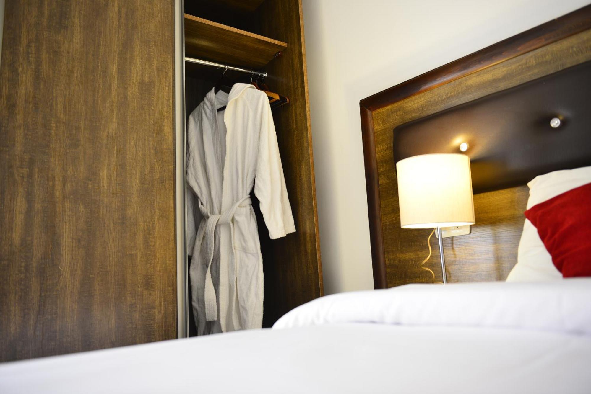 Petra Corner Hotel ภายนอก รูปภาพ