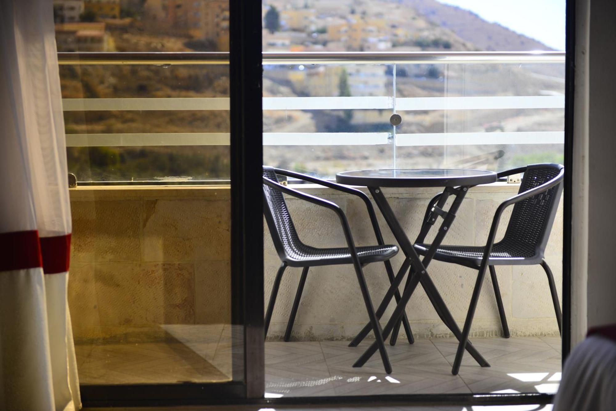 Petra Corner Hotel ภายนอก รูปภาพ