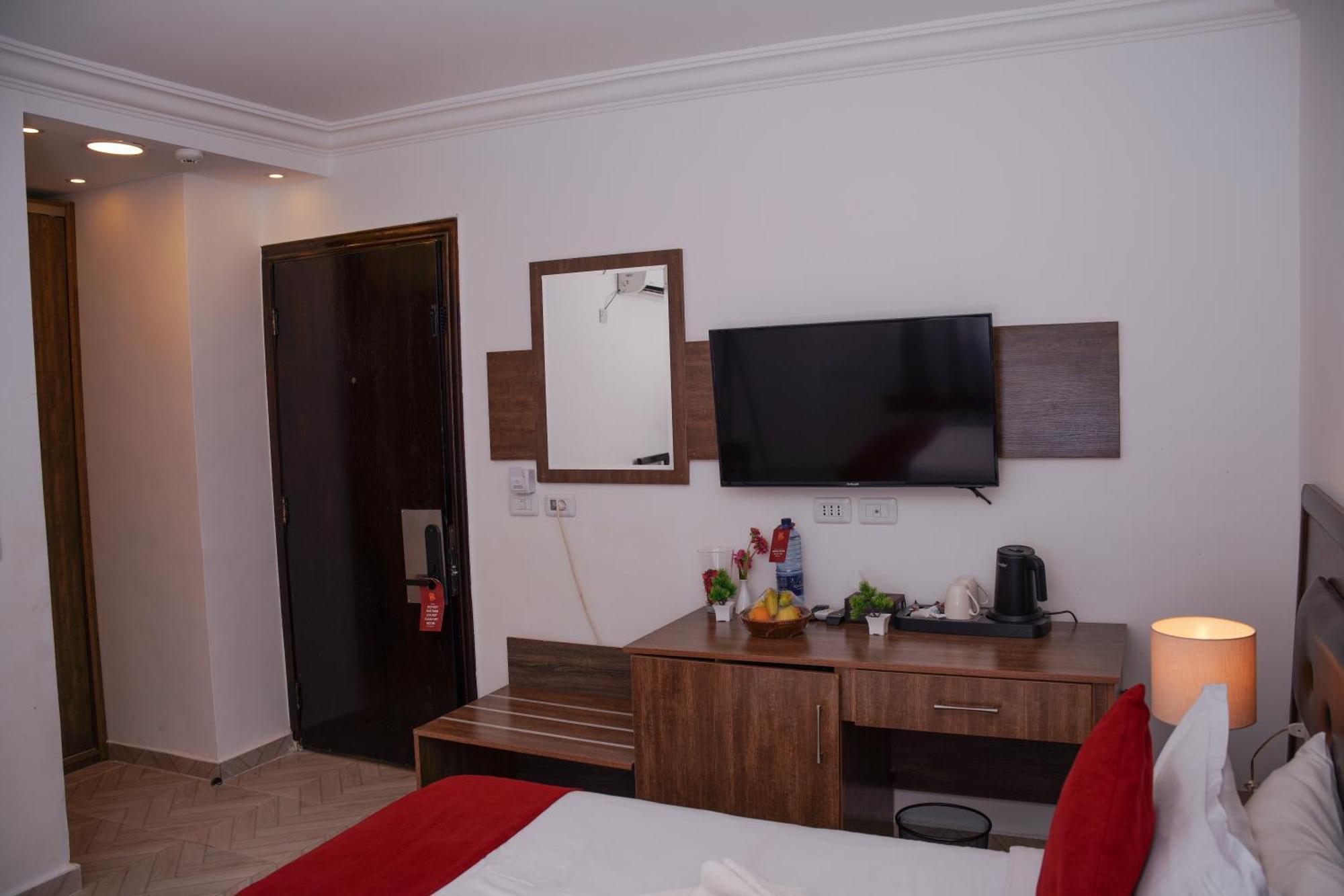 Petra Corner Hotel ภายนอก รูปภาพ