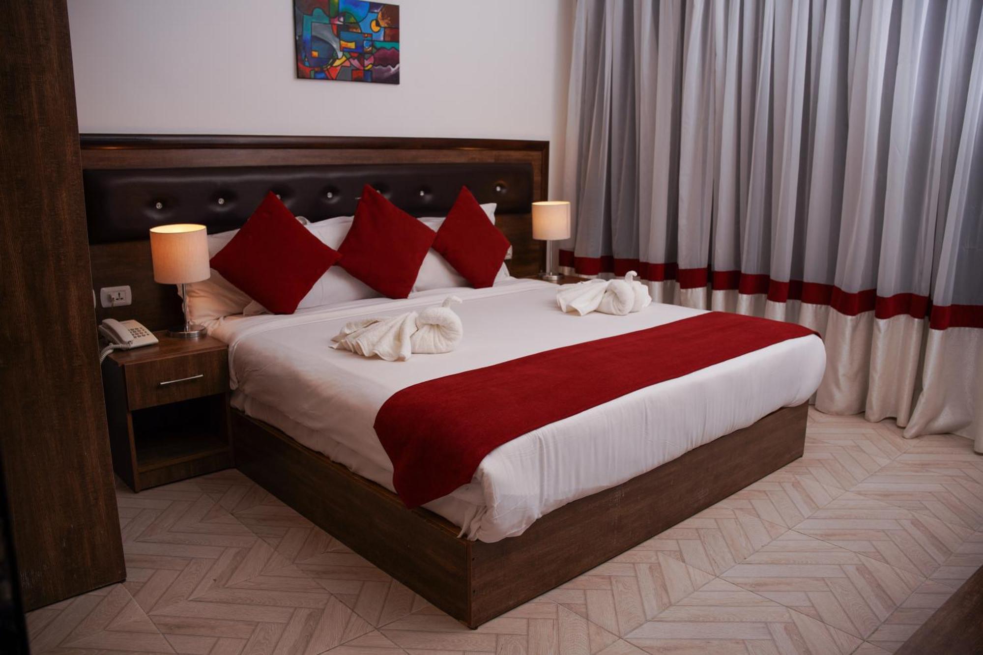 Petra Corner Hotel ภายนอก รูปภาพ