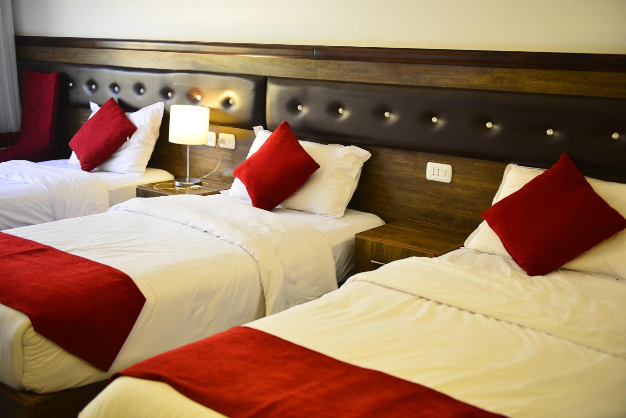 Petra Corner Hotel ภายนอก รูปภาพ